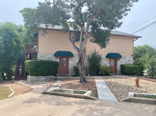 101 Blue Ridge Trl, Austin, TX 78746-5404