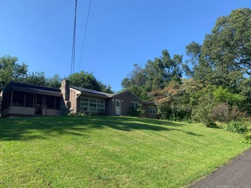 86 Boylston St, Meriden, CT 06450-4765