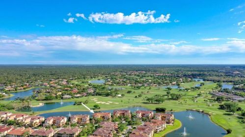 562 Avellino Isles Cir, Naples FL 15201-2379 exterior