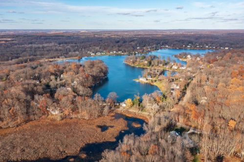 205 Golfview Dr, Plainwell MI  49080-9118 exterior