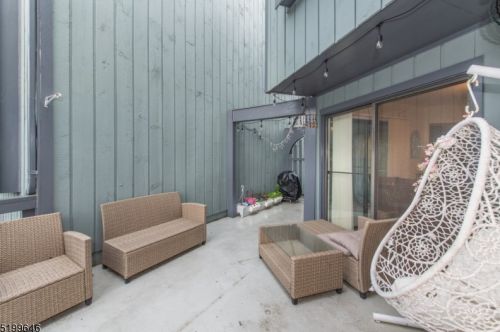 24 Trafalgar Ct, Hackettstown NJ 07840-4241 exterior