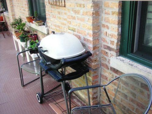 2418 Bloomingdale Ave, Chicago IL  60647-4328 exterior