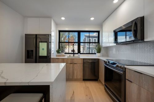 61 Cottage St, Boston, MA