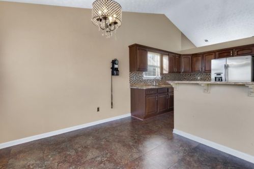 2725 Hillvale Cv Dr, Lithonia GA 30058-1856 exterior