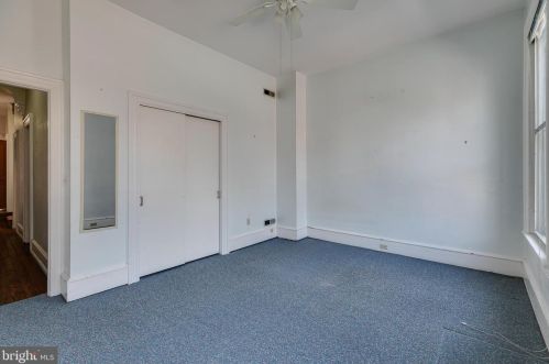 2302 Locust St, Philadelphia PA 19139-4517 exterior