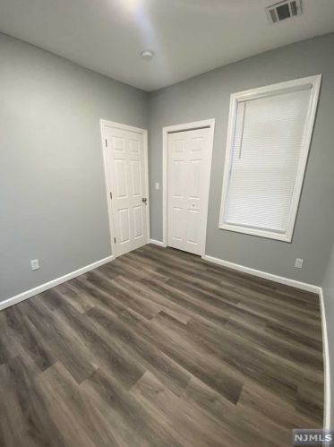 684 18 St, Paterson NJ 07501-2111 exterior