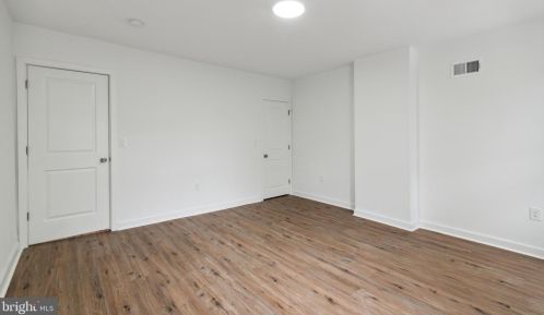 1629 2nd St, Philadelphia PA 19133-0033 exterior