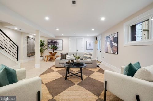 4215 16th St, Washington DC  20011-7005 exterior