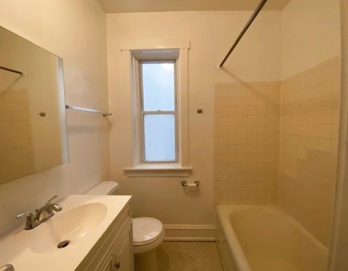 3546 Southport Ave, Chicago IL 60657-6297 exterior