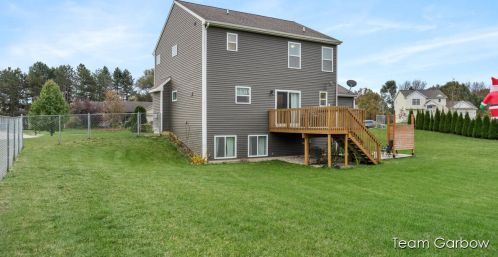 264 Lloyd Ct, Middlevle MI  49333-8116 exterior