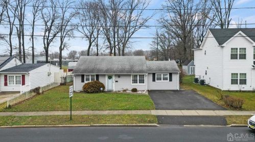 5 Glenville Rd, Edison, NJ 08817-4103