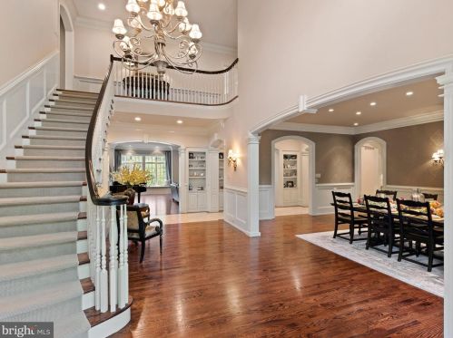 271 Blackburn Dr, Berwyn PA  19312-2801 exterior