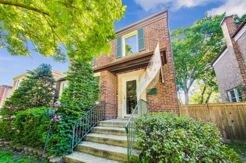 9920 Maplewood Ave, Chicago, IL 60655-1056