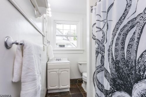 181 Smt Ave, Montclair NJ 07043-1817 exterior