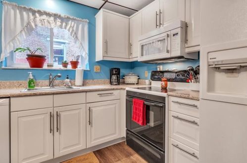 147 Locarna Way, Pittsburgh PA 15201-3053 exterior