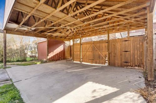 288 Noble Ave, Pittsburgh PA 15205-2884 exterior