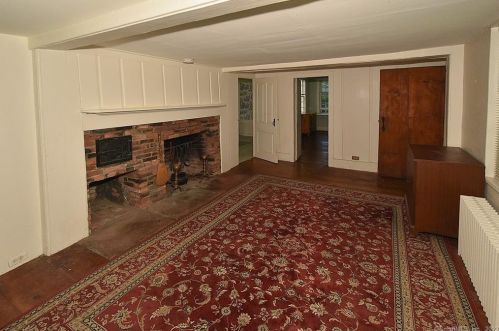 14 Meadow Rd, Windsor CT  06095-4617 exterior