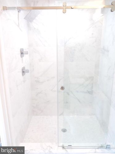 1537 Gales St, Washington DC  20002-4521 exterior