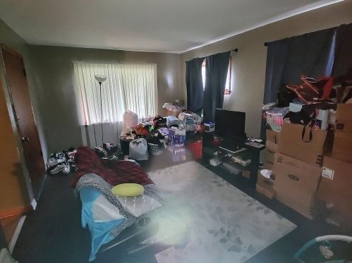 5824 65th St, Milwaukee, WI 53218-1923