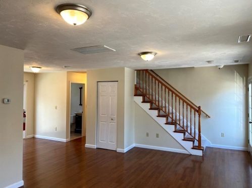 10 Beverly Cv, Worcester MA  01604-2677 exterior