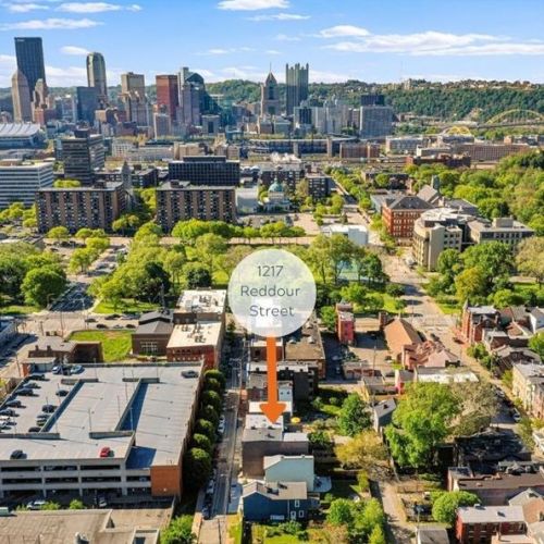 1217 Reddour St, Pittsburgh PA 15212-4613 exterior