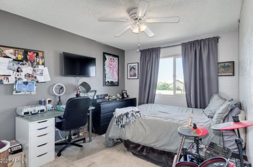 13229 40 St, Phoenix AZ 85018-1601 exterior