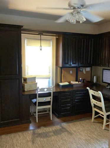 54 Frst Ave, Valley Stream NY 11581-1327 exterior