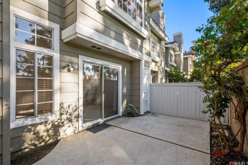 2182 Avocado Dr, Tustin CA 92782-8348 exterior