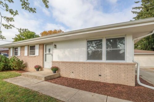 2232 Mangold Ave, Milwaukee WI  53221-4962 exterior