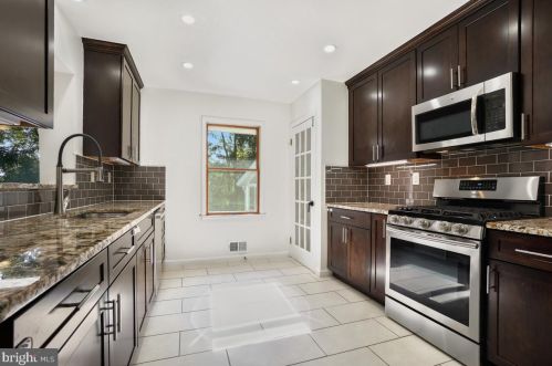 5109 Avoca Ave, Ellicott MD  21043-6614 exterior