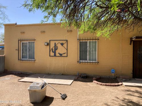 263 Alturas St, Tucson, AZ 85705-4402