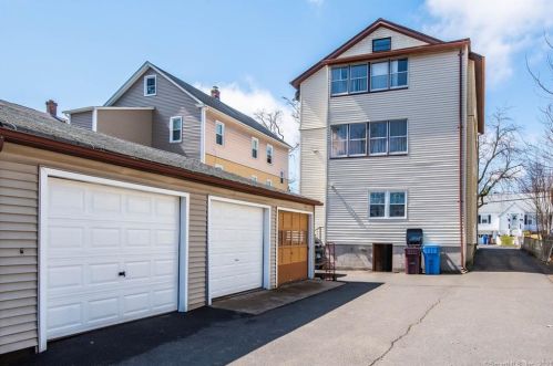 71 Albany Ave, New Britain, CT 06053-3554