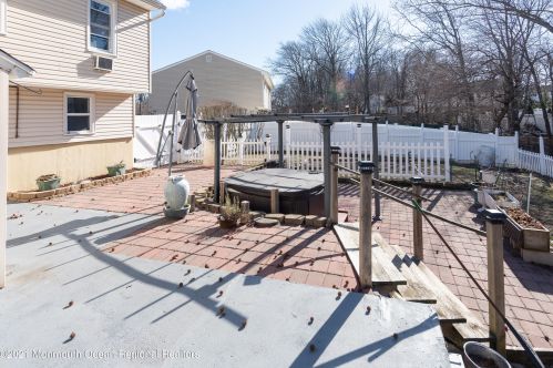 12 Crk Rd, Hazlet NJ 07730-2205 exterior