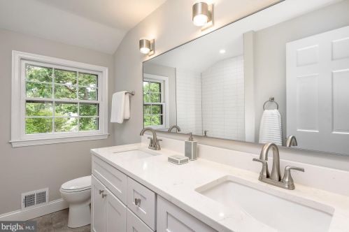 1209 Forestwood Dr, Mc Lean VA  22101-2603 exterior