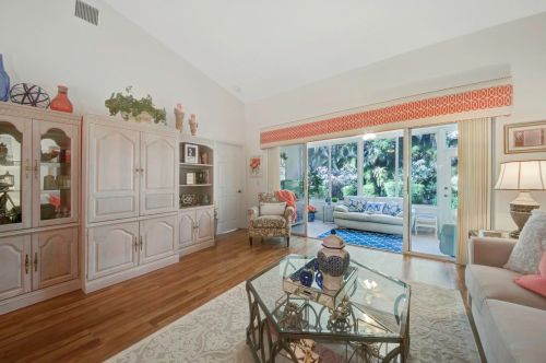 6263 Long Ky Ln, Boynton Beach FL 33472-2373 exterior