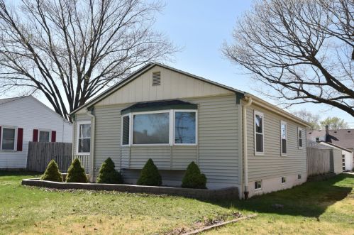 3049 83rd St, Milwaukee WI  53219-2715 exterior