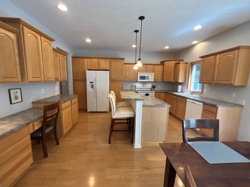 2598 87 St, Byron Township MI 49315-9245 exterior