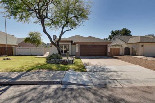 6209 Ivanhoe St, Chandler AZ  85226-1751 exterior