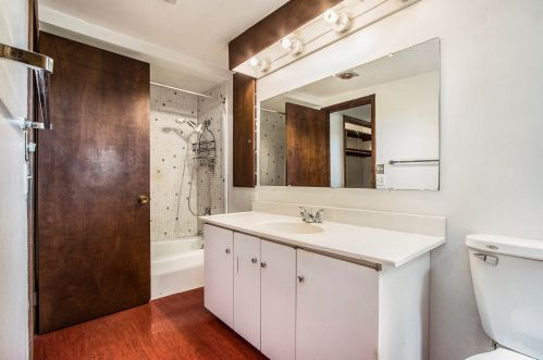 5235 Beech Ave, Kalamazoo MI 49006-1987 exterior