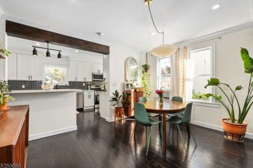 24 Hilton Ave, Maplewood NJ  07040-2921 exterior