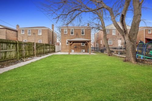 7339 Washtenaw Ave, Chicago IL 60645-1401 exterior