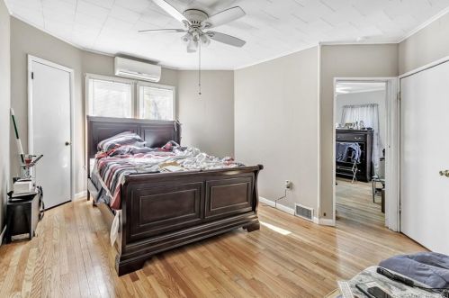 195 Elizabeth St, Derby CT 06418-1814 exterior