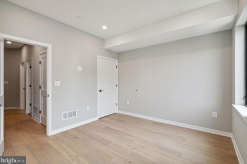 2200 Kater St, Philadelphia PA 19146-1139 exterior