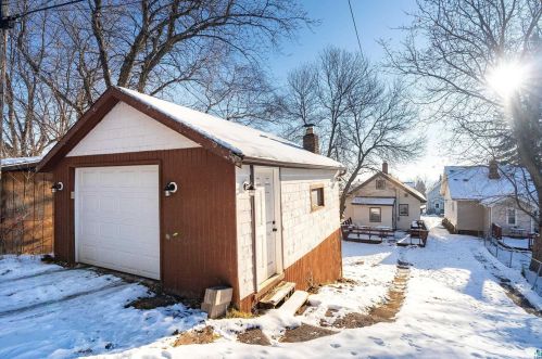 2717 9th St, Duluth MN 55806-1154 exterior