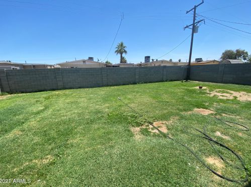 3017 81st Dr, Phoenix AZ  85033-4760 exterior