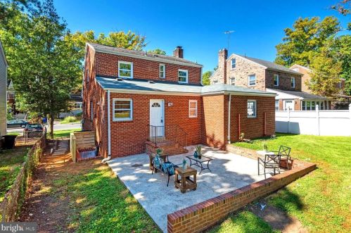 7413 Wildwood Dr, Silver Spring MD 20912-7441 exterior