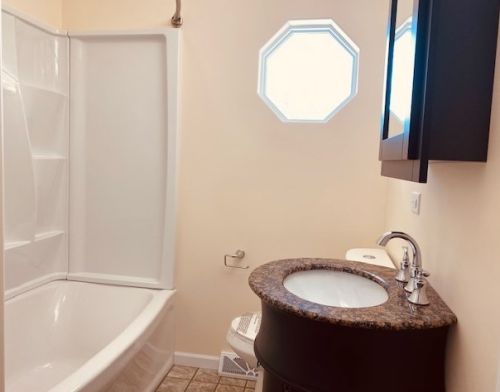 132 Orch Ave, Waukegan IL 60085-4661 exterior