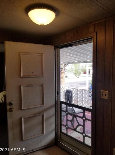 1705 Charleston Ave, Phoenix AZ 85023-1218 exterior