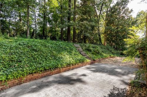 1292 Dunwoody Ln, Atlanta GA 30319-1515 exterior