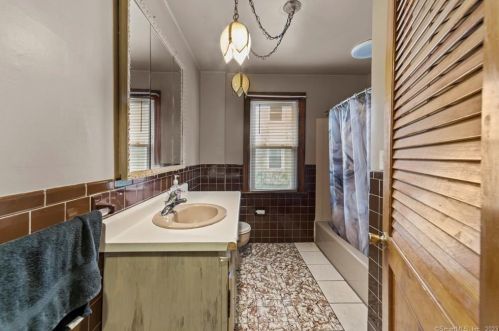 116 Derby Ave, Seymour CT 06483-3146 exterior